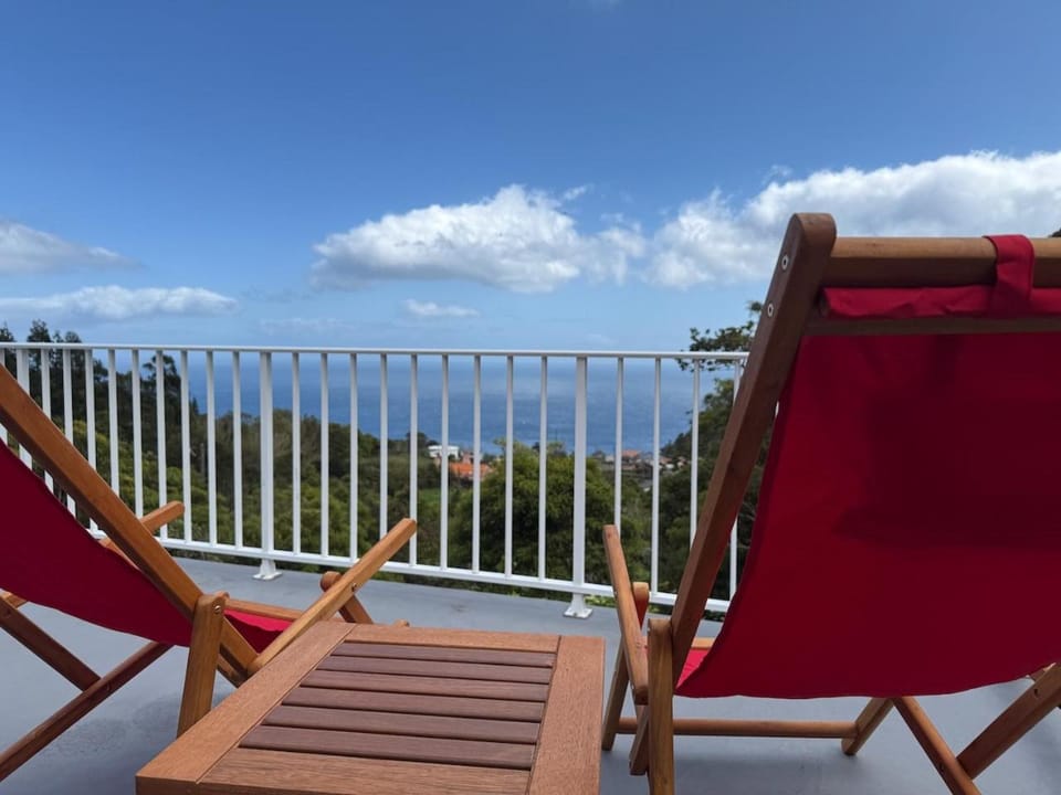 View (from property/room), Balcony/Terrace, Sea view
