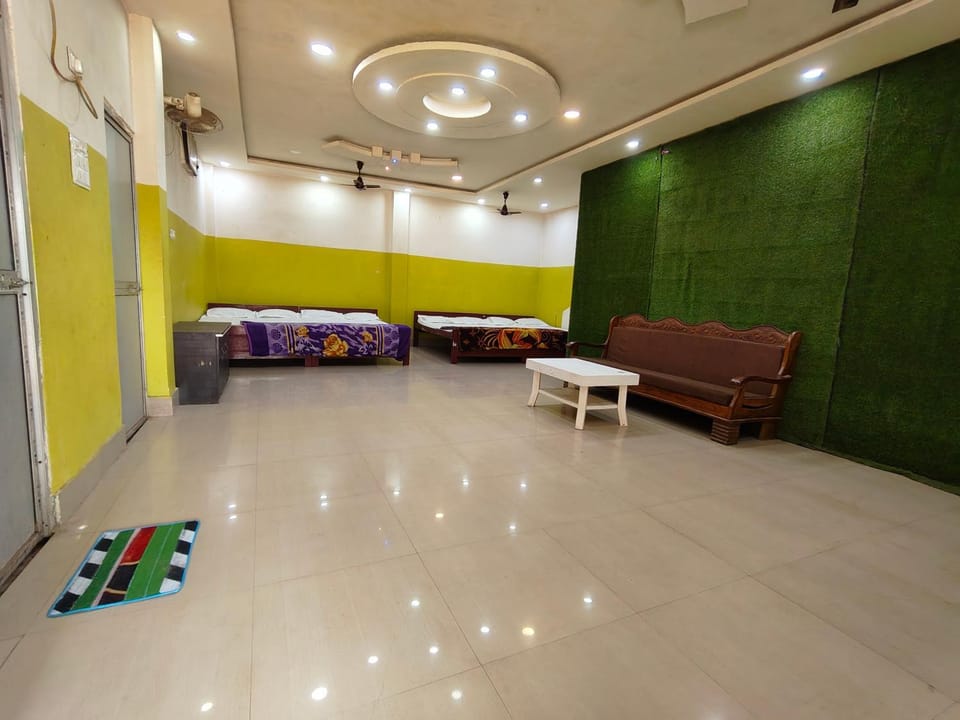 Hotel Janki Niwas - बाबा बैद्यनाथ मंदिर के निकट Hotel in West Bengal