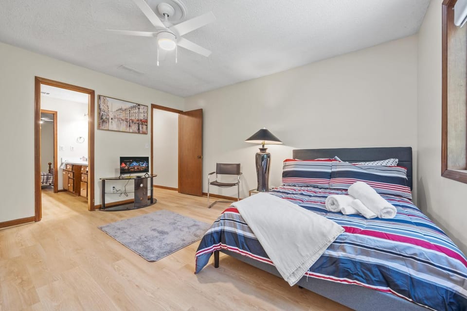 Bed, Bedroom