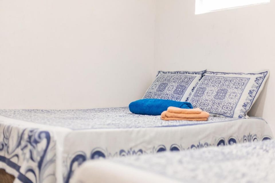 Bed, Bedroom, towels, air conditioner