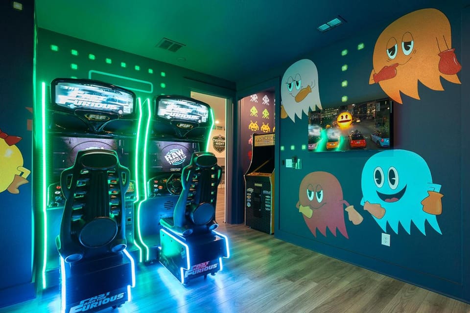 Reunion's Galactic Getaway-TT449 Villa in Four Corners
