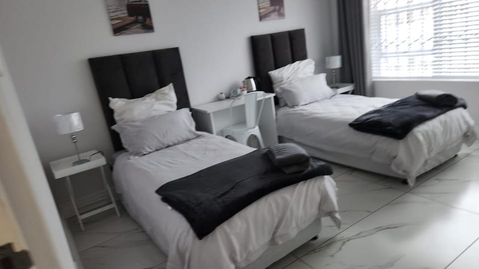 Sixty On Whales Bed and Breakfast in Port Elizabeth