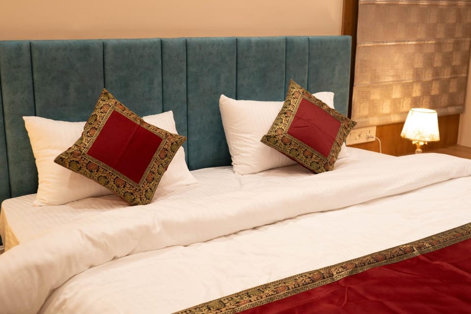 Golden Grove Homestay Bed and Breakfast in Varanasi