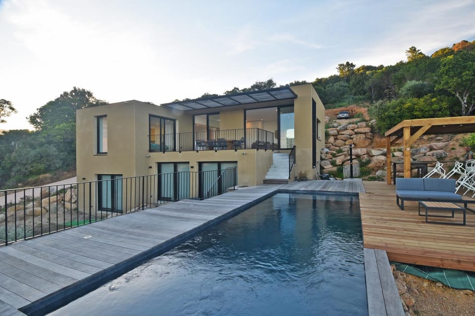 Pool view, Swimming pool