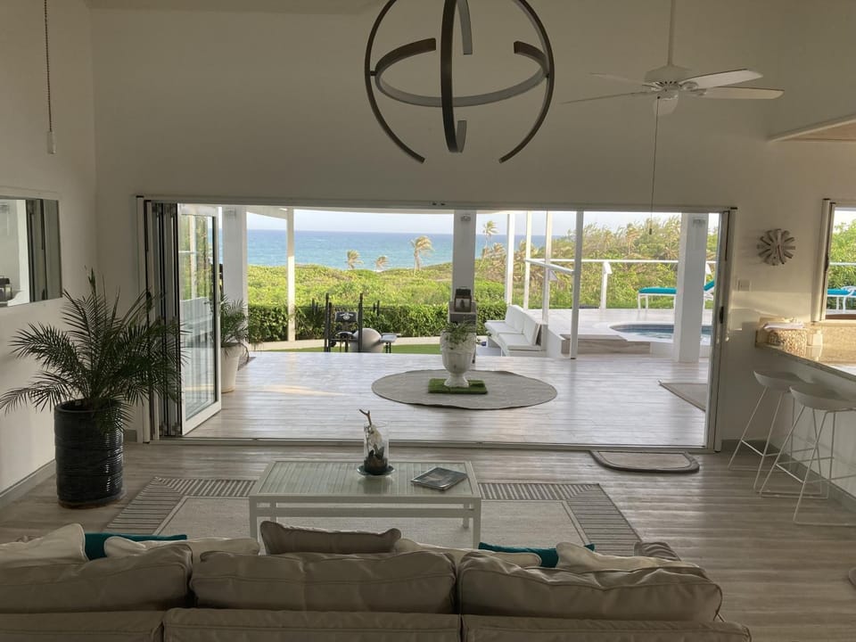 Unique Villa Retreat Style! Full Sea Views & Pool! villa Villa in Christ Church