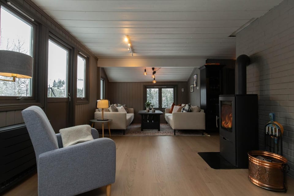 Living room, Seating area, fireplace