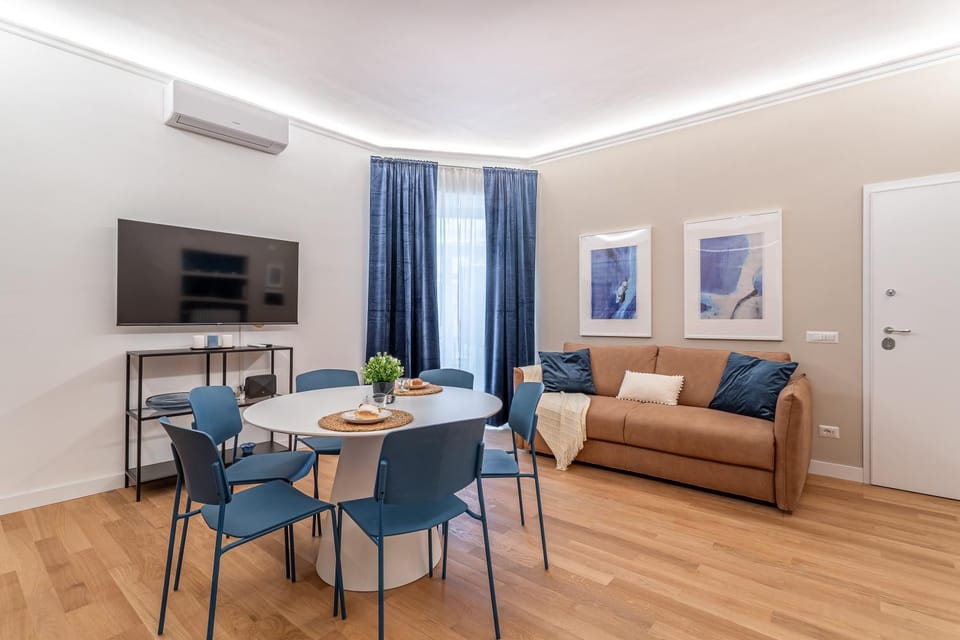 TV and multimedia, Living room, Dining area