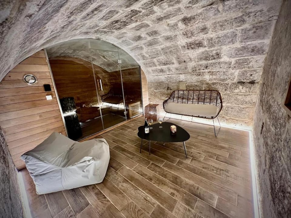 Le Spa Corneille - Jacuzzi, Sauna & Parking par Rouen Atypique Apartment in Rouen