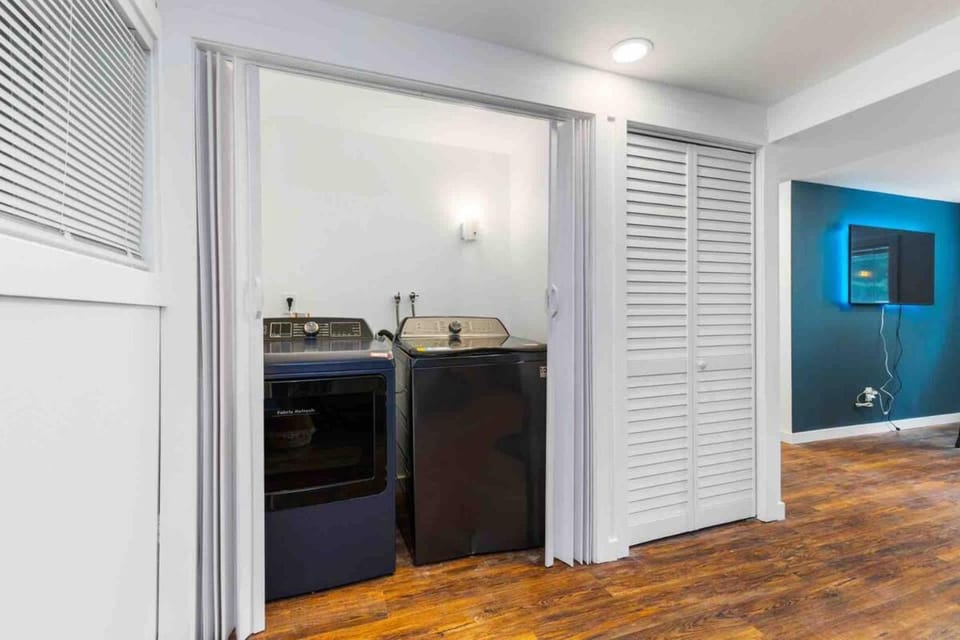 Luxury Living - Kirkland Stylish Home - Prime Spot Apartment in Kirkland