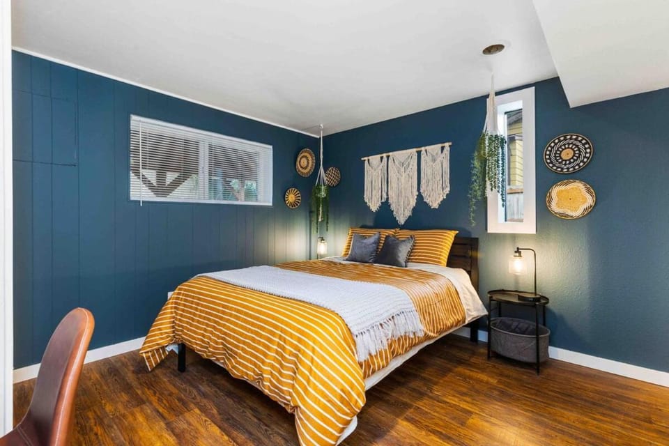 Luxury Living - Kirkland Stylish Home - Prime Spot Apartment in Kirkland