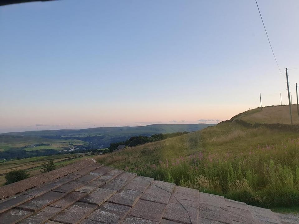 Country cottage with panoramic views House in Calderdale