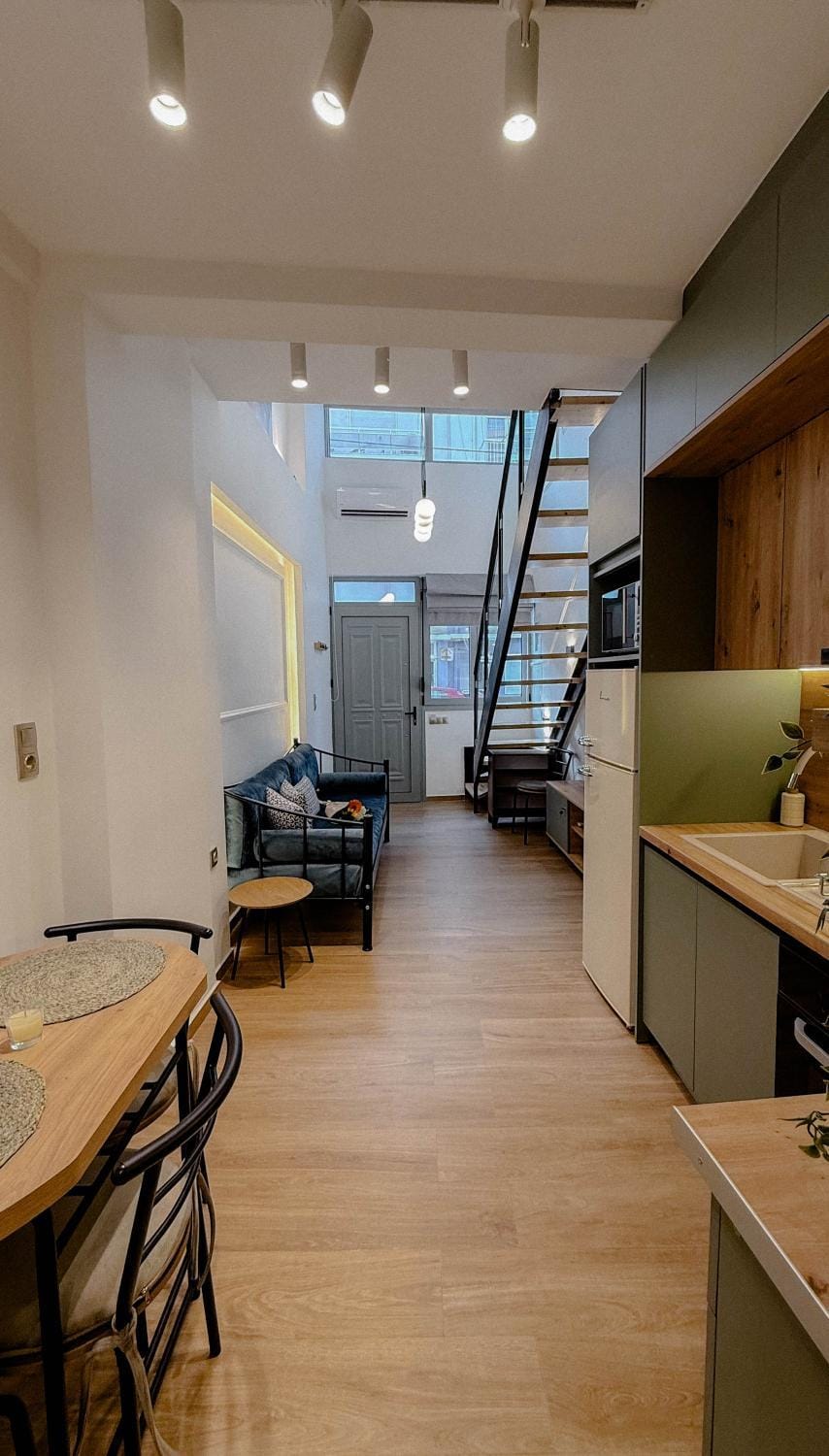 Kitchen or kitchenette, Living room, Seating area, Dining area