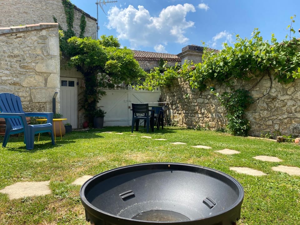 Spring, BBQ facilities, Garden view