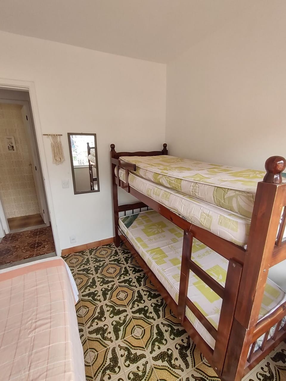 Apartamento a 150 metros da Praia dos Anjos Apartment in State of Rio de Janeiro