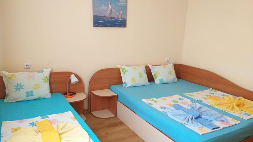 Ivanovi Guest House Bed and Breakfast in Burgas Province
