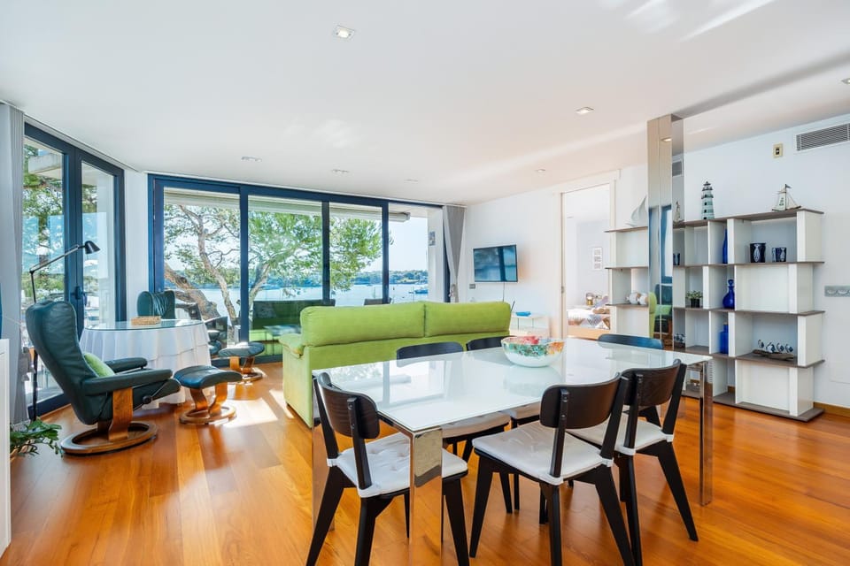 Property building, Living room