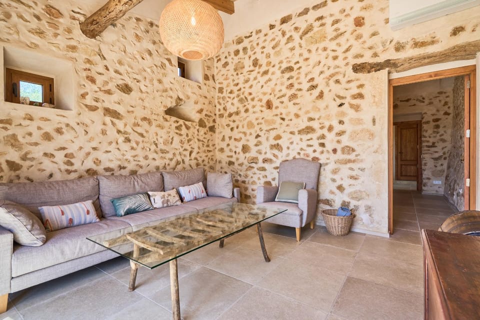 Finca Galeri House in Migjorn