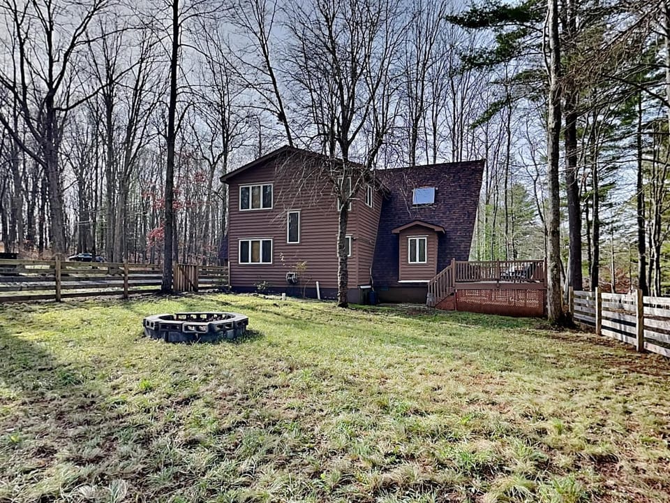Walnut Cellars House in Deep Creek Lake