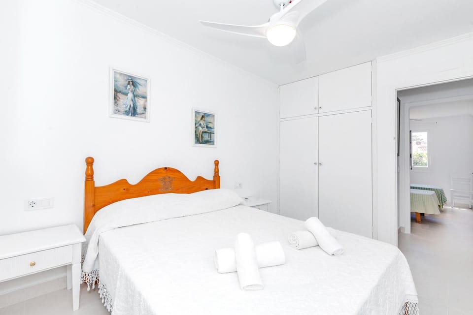 Living room, Bedroom