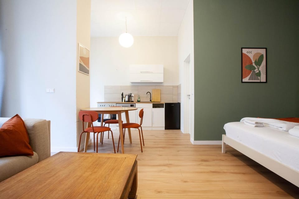 Dining area, kitchen