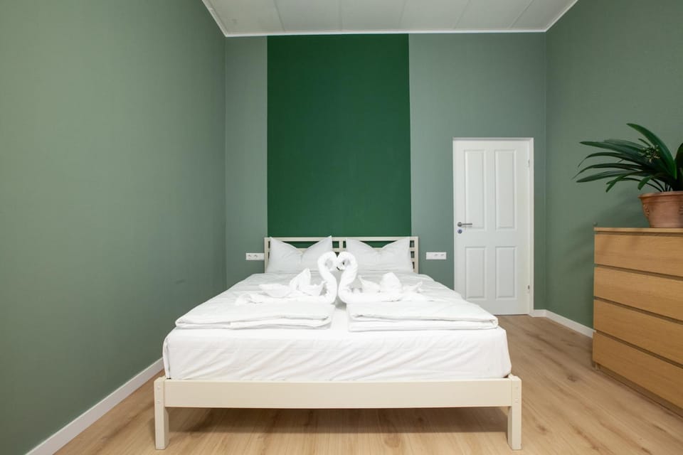 Bed, Kitchen or kitchenette, Photo of the whole room, Bedroom