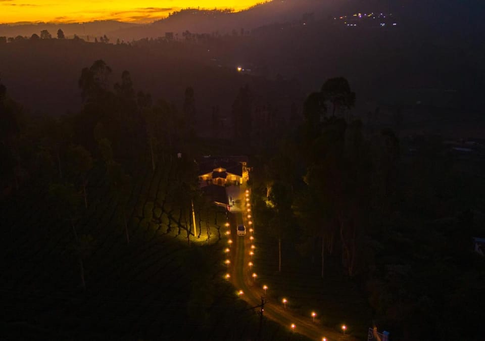 Night, Neighbourhood, Natural landscape, Mountain view, Sunrise, Sunset