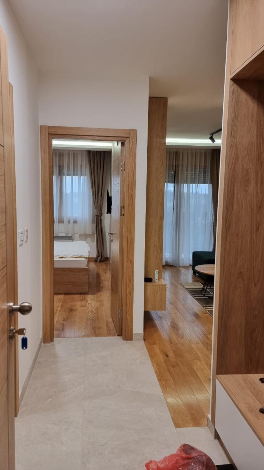 Bed, Living room, Photo of the whole room, Seating area, Bedroom