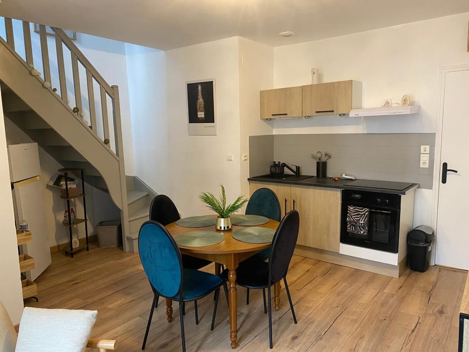 Kitchen or kitchenette, stove