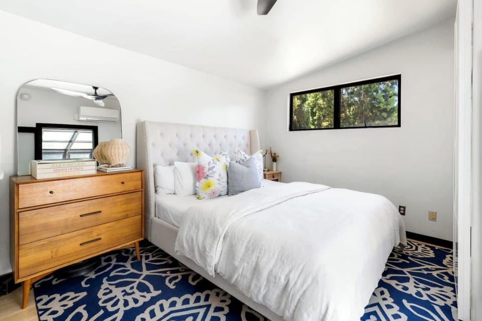 Canyon Crest Cottage and Garden in Topanga Canyon House in Topanga
