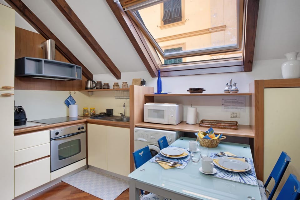 Property building, Kitchen or kitchenette, Living room