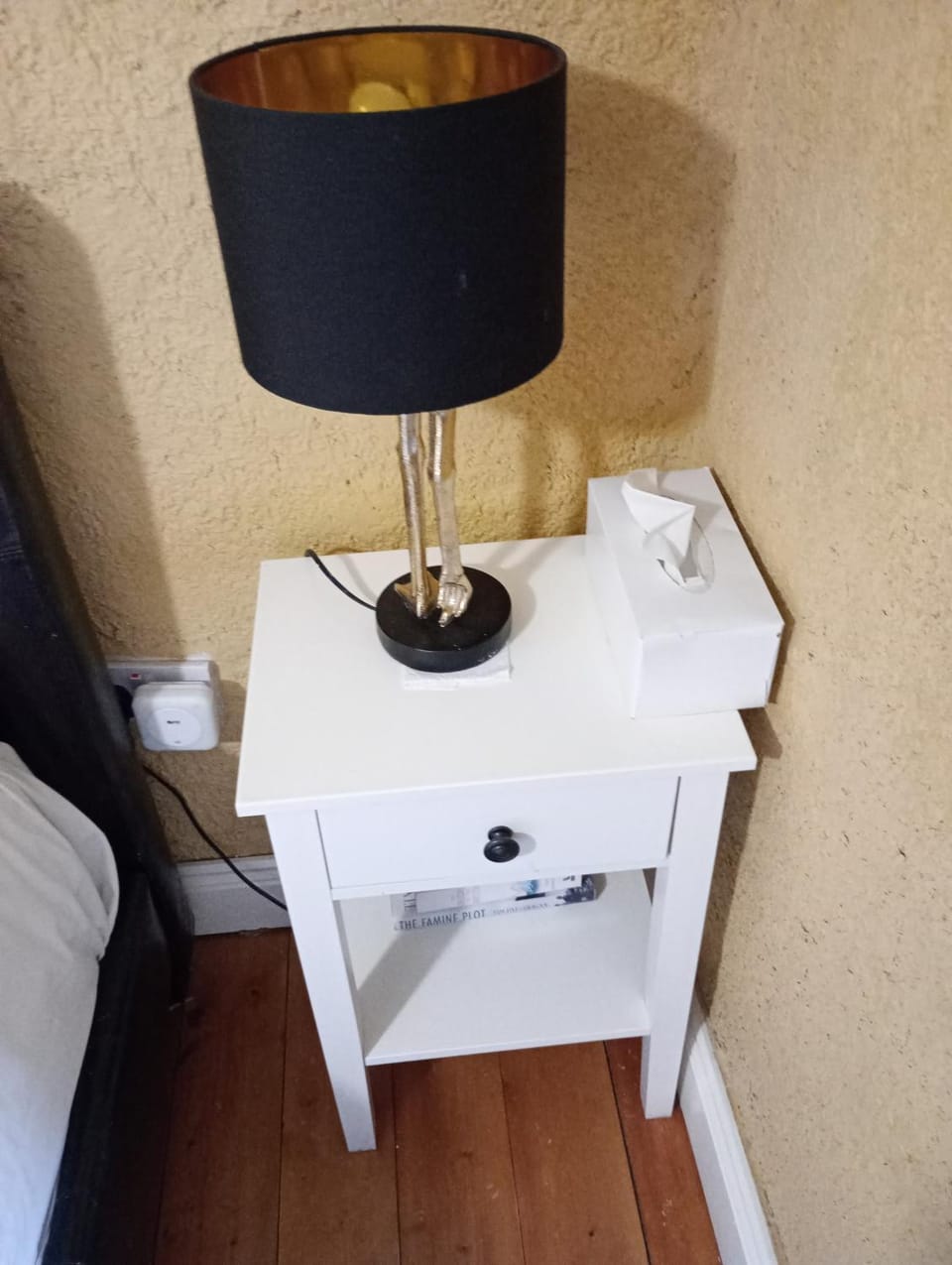 Comfy Bedroom and Private Bathroom on the Top Floor of a Home Stay -10 mins walk to the center - Off street parking Vacation rental in Cork City
