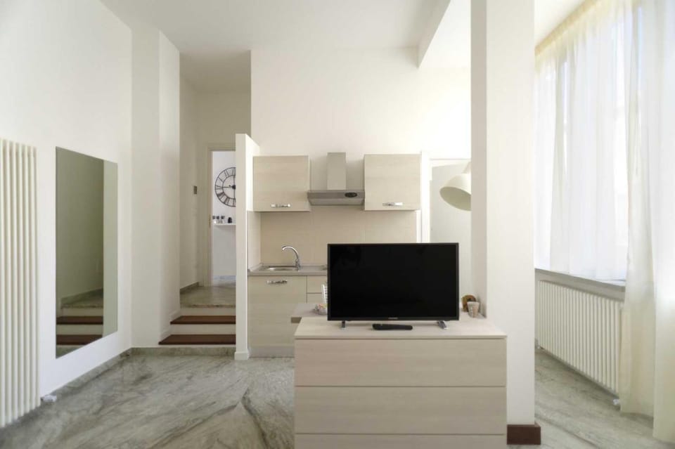 TV and multimedia, Kitchen or kitchenette