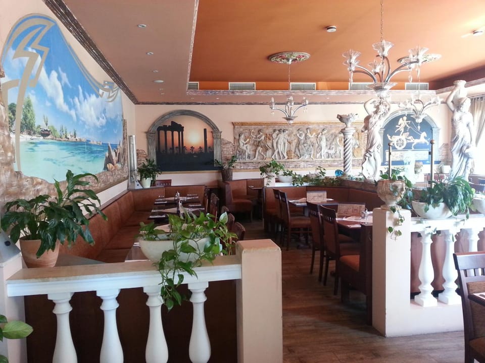 Restaurant/places to eat