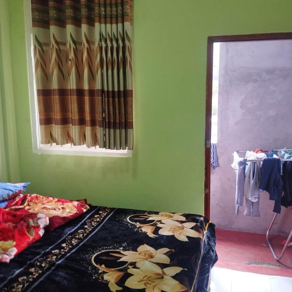 Bedroom, towels