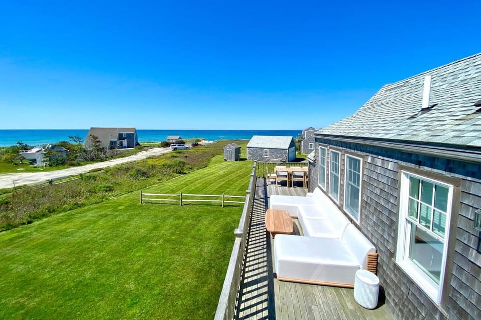 Property building, Balcony/Terrace