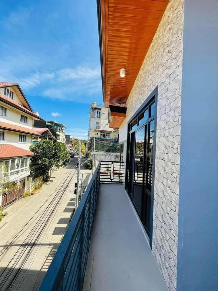 3 Storey Baguio Modern Transient House by DeiGratia House in Baguio