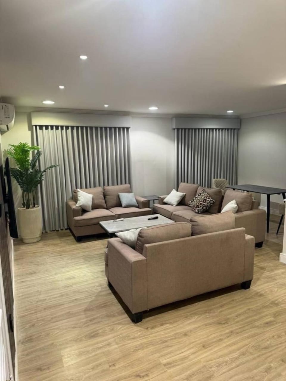 006 - Saudi - Modern 2-Bed Apartment in Riyadh (Noor) Apartment in Al Khobar