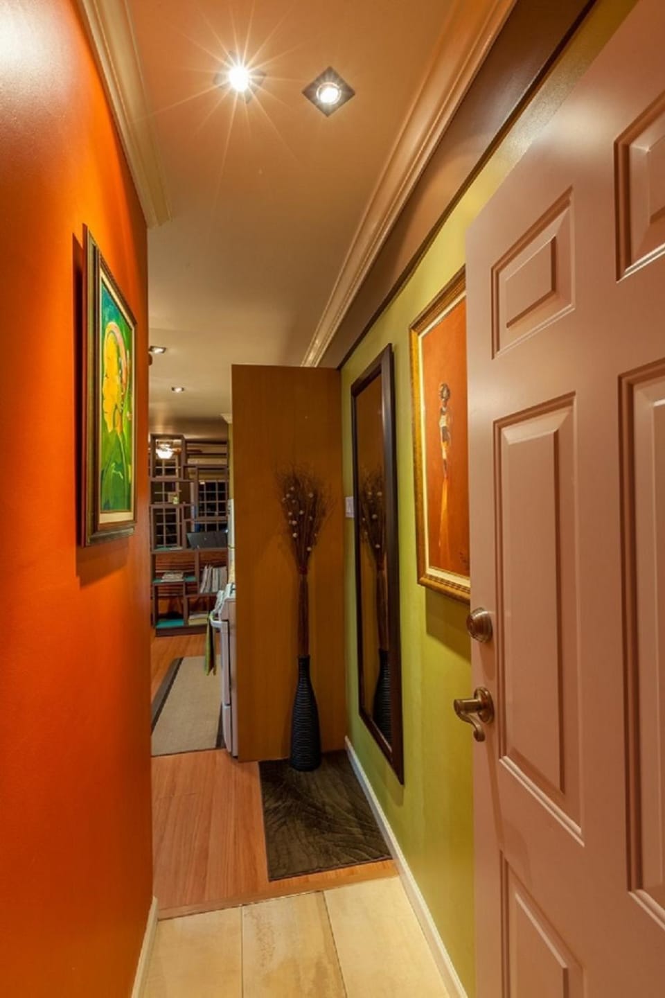 Facade/entrance, Other, Other, Photo of the whole room, Decorative detail, Decorative detail