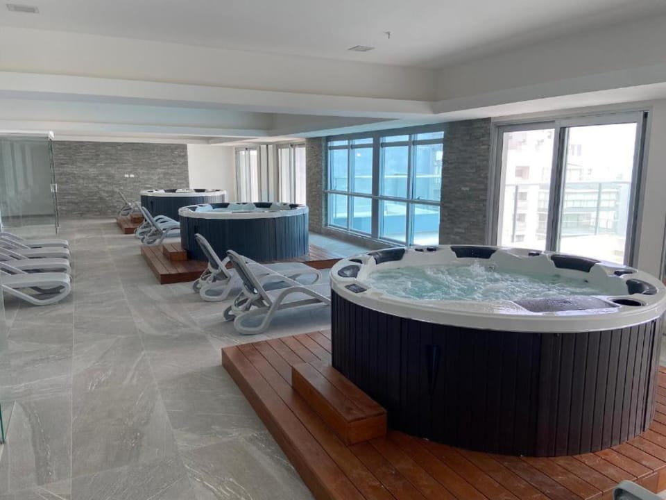 Hot Tub, Spa and wellness centre/facilities