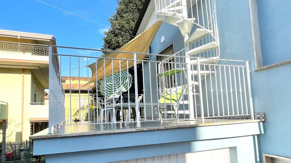 Property building, Balcony/Terrace