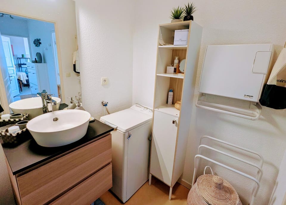 Bathroom, washing machine