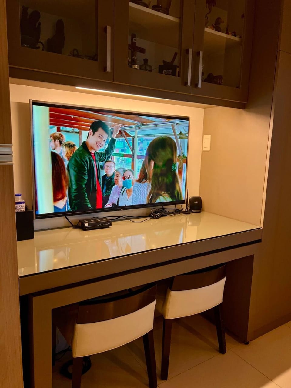 Modern Comfort Living! Netflix Ready Apartment in Quezon City