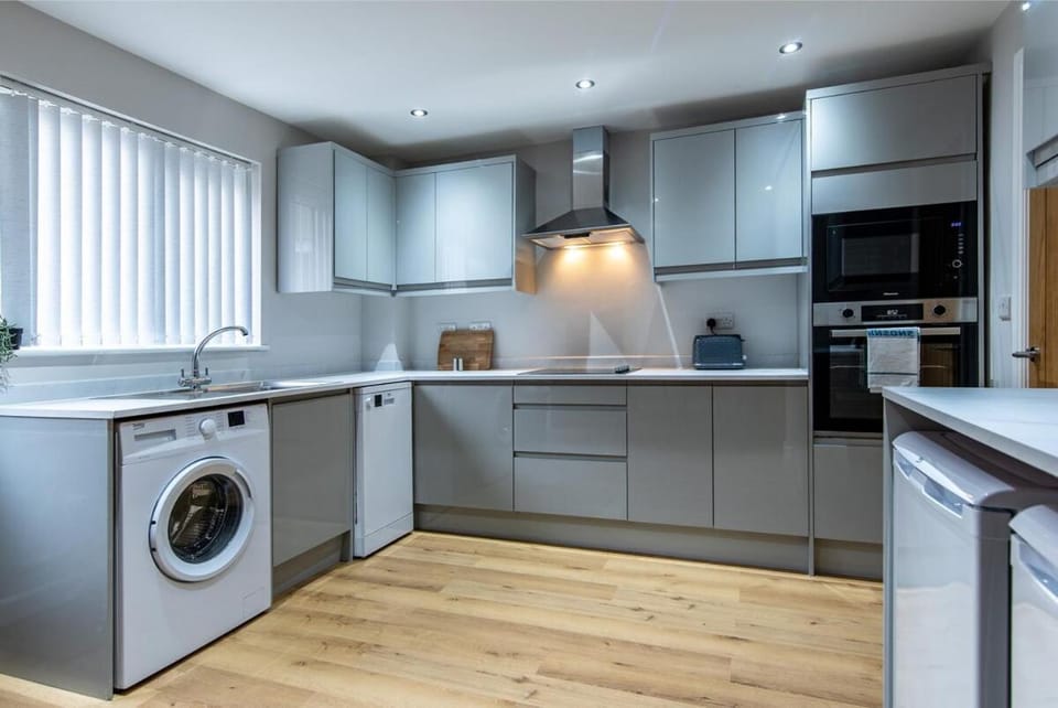 3-Bed House - Ideal for Contractors and Families Bed and Breakfast in Nottingham