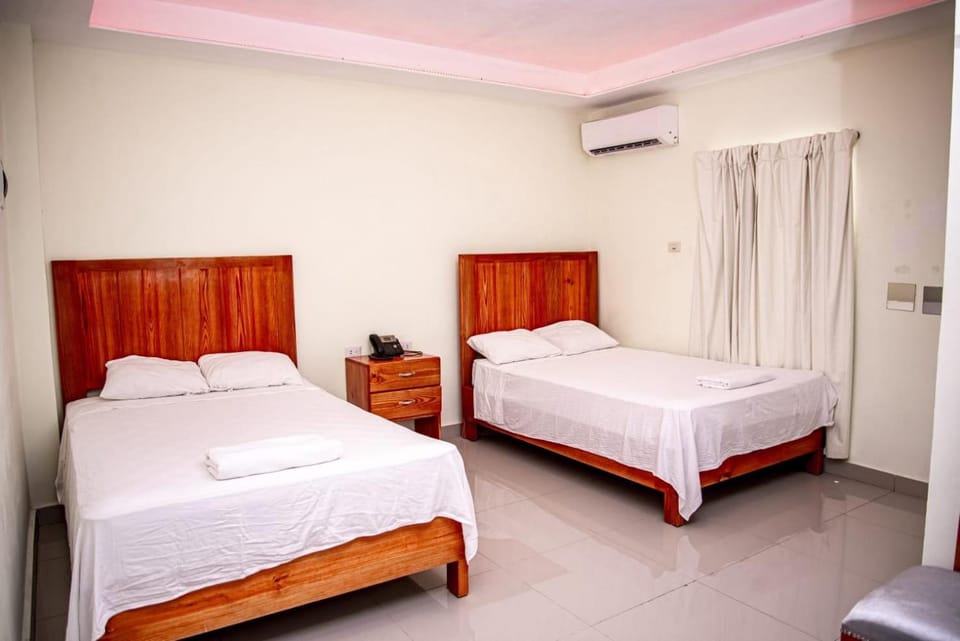 Bed, Photo of the whole room, Bedroom, air conditioner