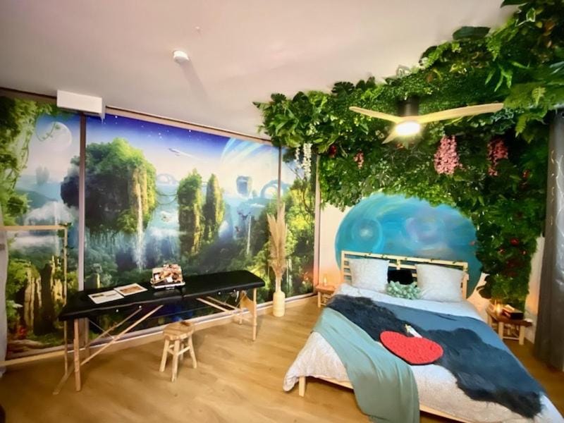 Balnéo dans cadre enchanteur Love hotel in Auvergne-Rhône-Alpes