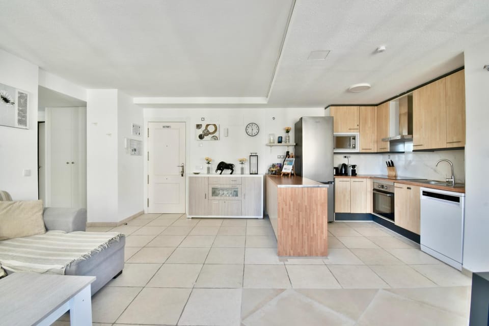 Kitchen or kitchenette, Living room