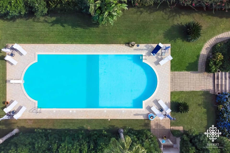Garden, Swimming pool