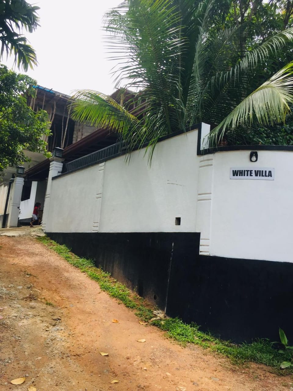 White villa Villa in Ahangama