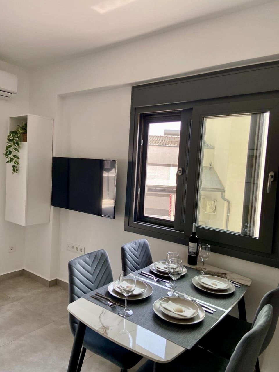 TV and multimedia, Dining area, air conditioner