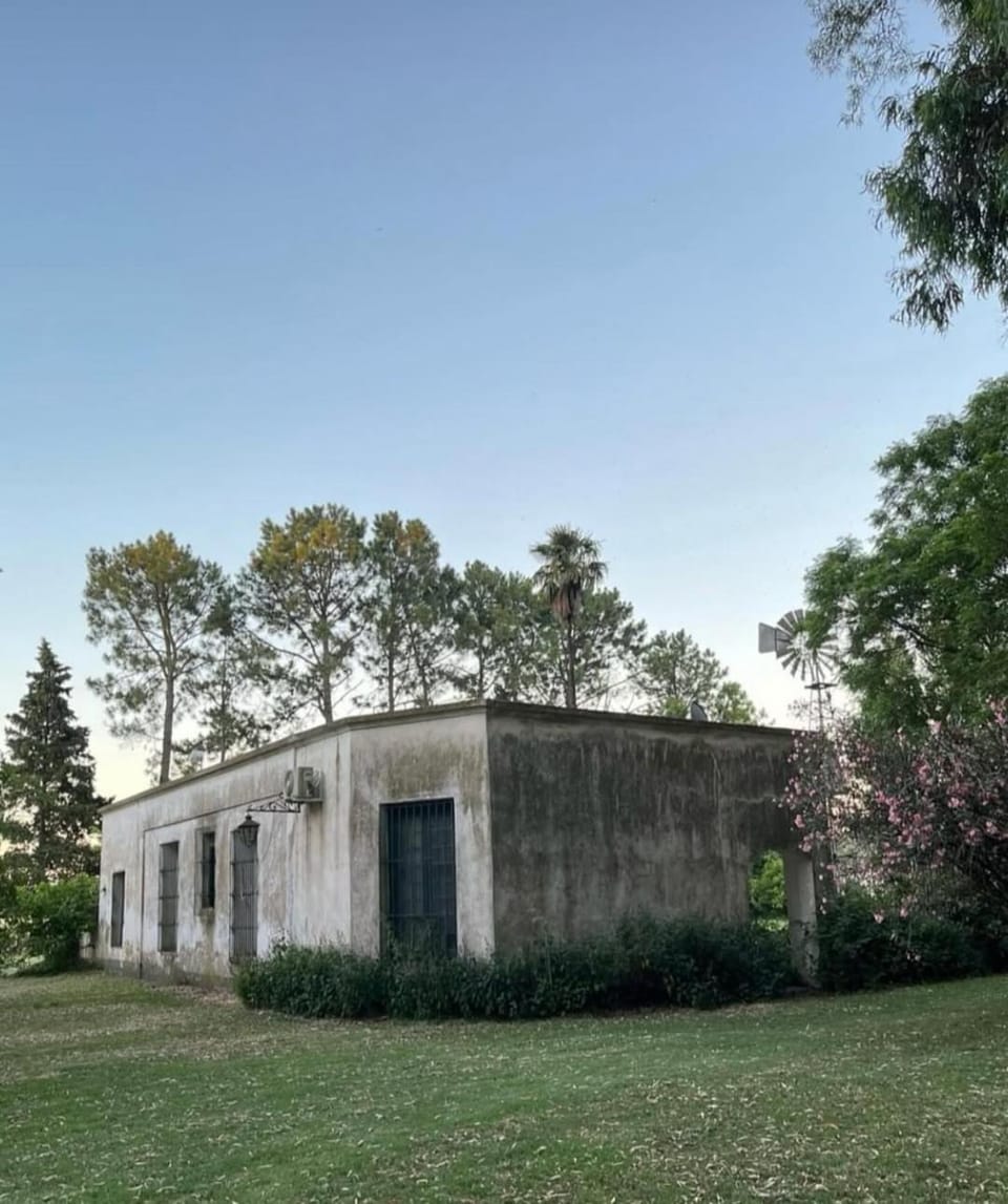 Chacra del Molino Casa de Campo con Pileta House in Buenos Aires Province